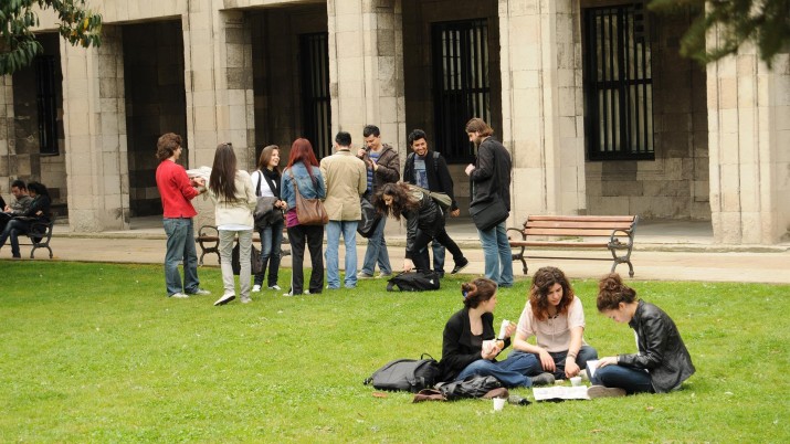 Kayseri yurtdışı üniversite bursları ile ilgili başvuru adımları, popüler burs programları ve sundukları avantajlar hakkında kapsamlı bilgi edinin